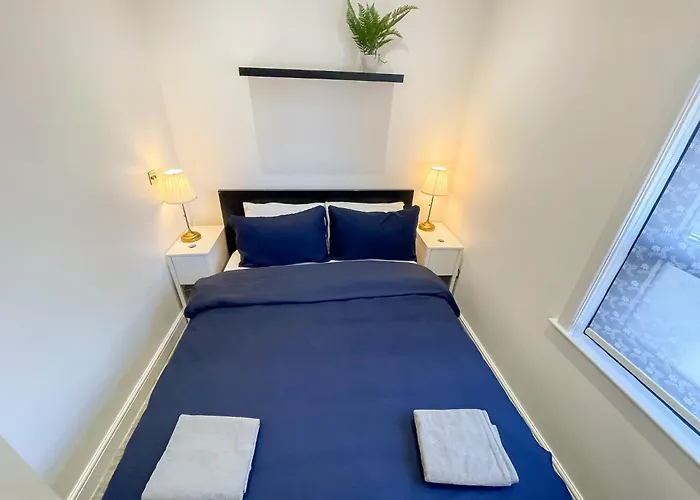 Beautiful 1 Bedroom Flat Close To City Centre